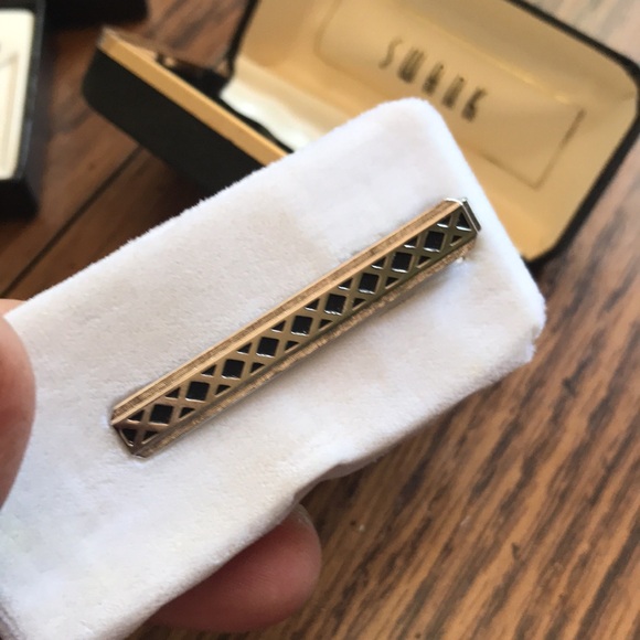 Used tie clips by SWANK - Picture 8 of 8